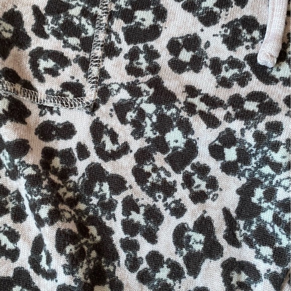 Leopard Print super comfortable soft loungewear joggers - Picture 7 of 7